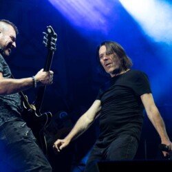 Le groupe de rock celtique Bretons