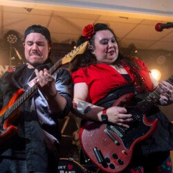 Danett : Jessy with the band 2026