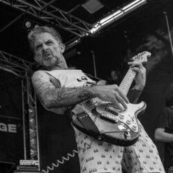 Off Clisson Hellfest Hommes crabes
